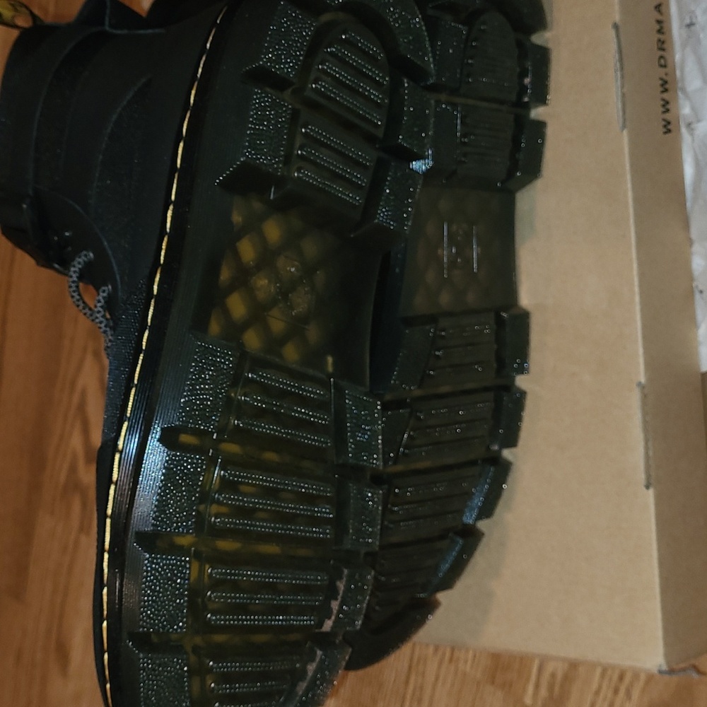 New Dr. Martens Air Wair "Combo Tech" with bounce soles size 13 - Picture 11 of 15